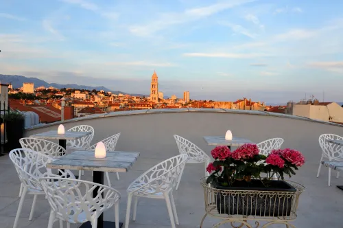 Bajamonti 5 Luxury Rooms - Bed and Breakfasts