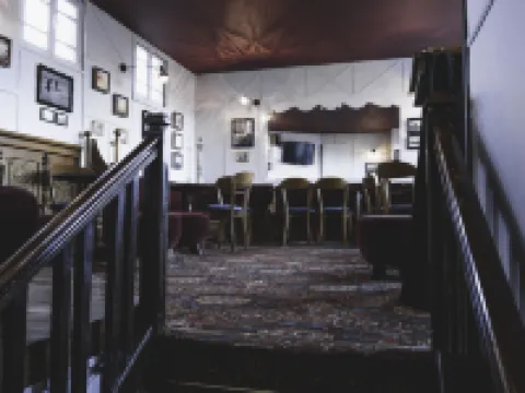 柯塔比雷斯酒店 阿貢庫坦維爾酒店