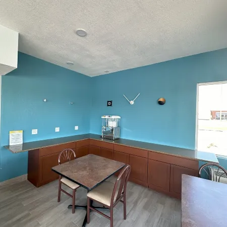 Days Inn by Wyndham Salina South