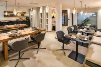 Uma Ray Suites