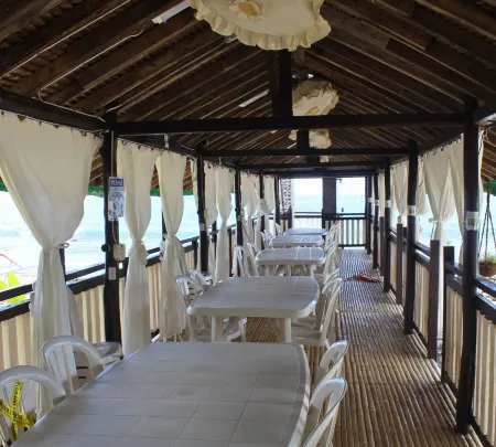 Appleton Little Paradise Beach Resort Отели в г. Реал