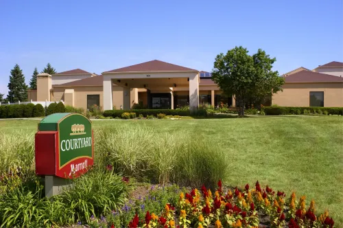 Courtyard Chicago Deerfield Hotels in Highland Park