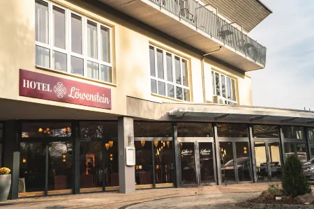 Hotel Löwenstein Отели в г. Роммерсхайм