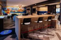 Tru by Hilton Staunton