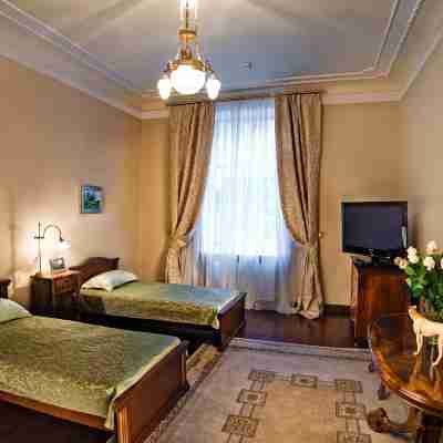 British Club Lviv Rooms