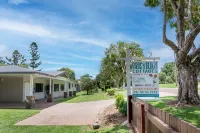 Birds 'n' Bloom Cottages Hotels in Malanda