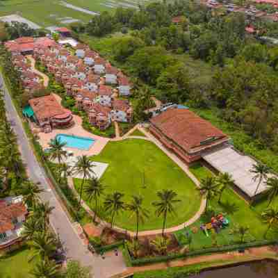 Nanu Beach Resort & Spa, Betalbatim Hotel Exterior