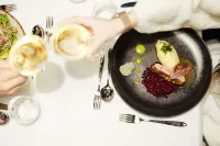 Air Hotel - breakfast