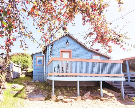 Cozy Studio Cottage with Harbor View/Spacious Full Kitchen & Pet Friendly Hotels in Bodega Bay
