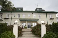 The Belvedere Inn & Restaurant Hotels in Saugatuck