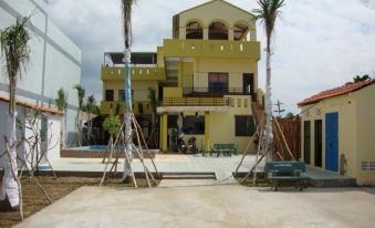 Oasis Hotel