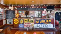 The Red Lion - ที่มีบาร์