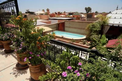 Riad Jona Hoteles cerca de Mezquita Kutubía
