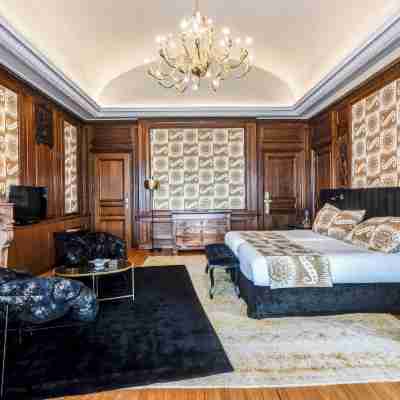 Chateau Des Avenieres Rooms