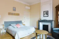 Vanille Bourbon Hotels in Montauban