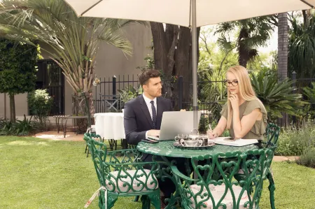 Three Olives Guesthouse Отели рядом с достопримечательностью «Twenty Three on Riverside»