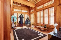 Hanok Stay Namwonyechon by Kensington Hôtels à : Namwon