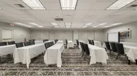 Howard Johnson by Wyndham Sacramento Downtown