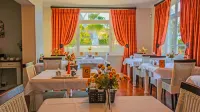 A&A Guesthouse Hotels in Bluewater Bay