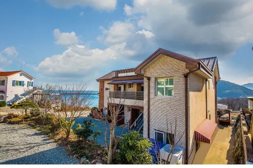 Namhae Oceanview Pension - Kitchenette