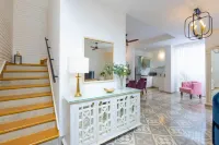 Villa Venus - 2bhk w Pvt Pool 10 Mins From Beach Hotels in Chapora