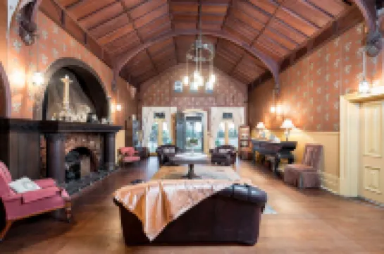 Coragulac House Cottages