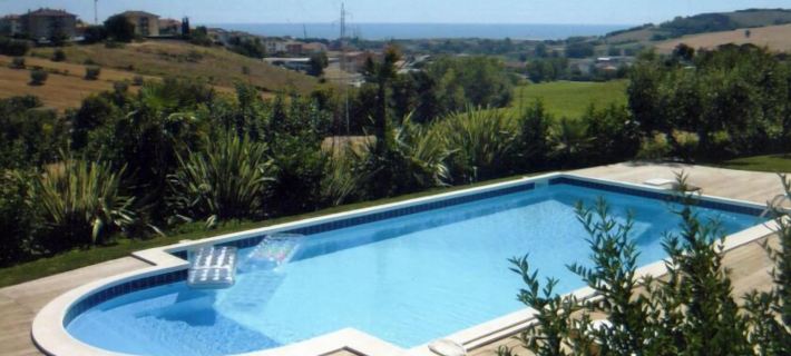 Villarondanella Hotels in Fermo