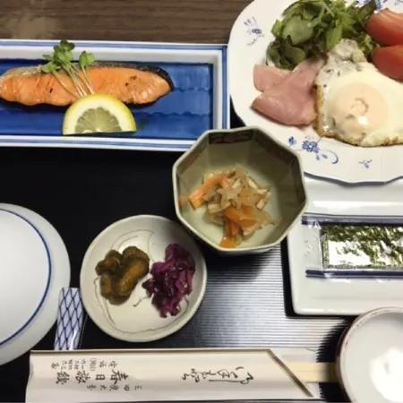 Kasuga Ryokan Отели рядом с достопримечательностью «Минато (специальный район)»
