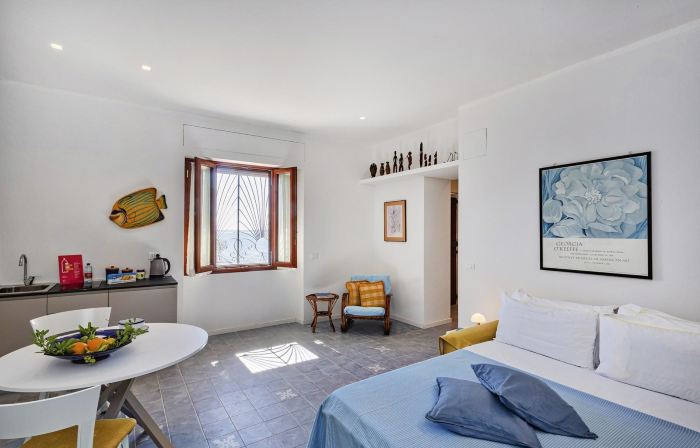 Yellow Suite sul Lungomare di Recco by Wonderful Italy