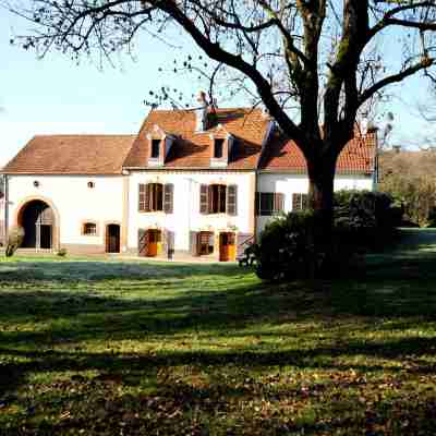 Au Moulin de Bougnon Hotel Exterior