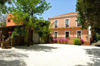Villa Bonaccorso Casale-Splendida Villa Immersa Nella Natura ai Piedi Dell Etna Hotels near Piazza Franco Battiato