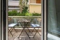 Phaedrus Living Alimos Edem Beach Flat - vasca da bagno