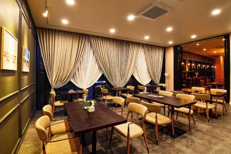 New Raon Stay Hotel Отели рядом с достопримечательностью «Чинянхо»