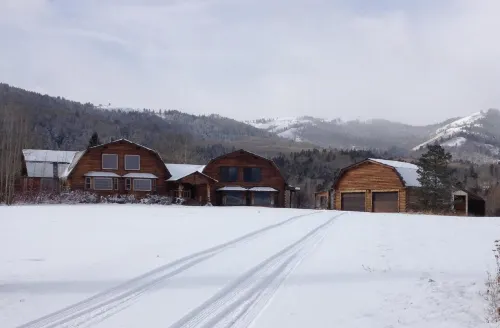 Fin and Feather Inn Hotels in Victor