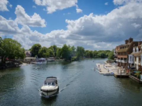 Riverwalk Apartment North Hotels in Datchet