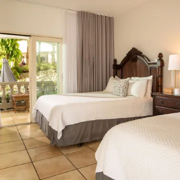 Lazy Parrot Inn