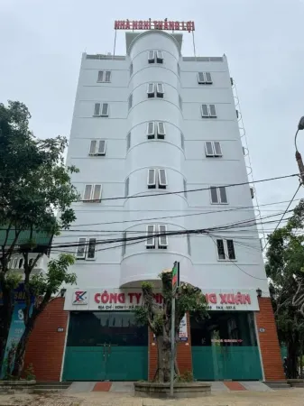 Thang Loi Hotel Отели в г. Quang Xuong District