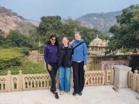 Madpackers Jaipur Hotels near Pink Square Mall