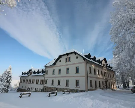 Hotel Poutní Dům Hotels in Grulich