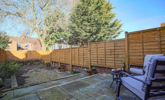 Host & Stay - Newington Road