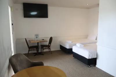 Park Avenue Hotel Motel Hotels in Parkhurst