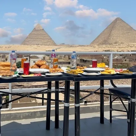 Pyramids Express View Inn