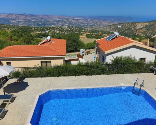 Villa Ernica Hotéis em Lysos