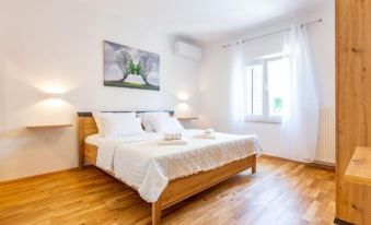 Peaceful Murvica Villa Pool, Garden, and Modern Comfort