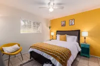 Sunset ASU Private Pool Updated Kitchen Baths - balcony