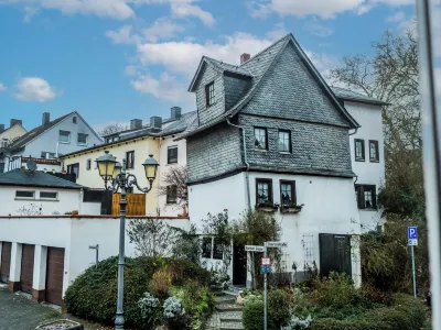 Wetzlarer Hof Hotel & Restaurant Hotels near Vier Turme Wanderung