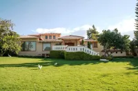 Lujosa Casa Guayllabamba - Gym Jacuzzi Piscina Hotels in Distrito Metropolitano de Quito