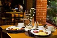 Humuya Inn - breakfast