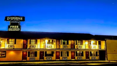 Evergreen Plaza Inn Hotels in 
