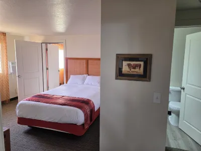 New Western Inn & Suites Hotels in Fillmore